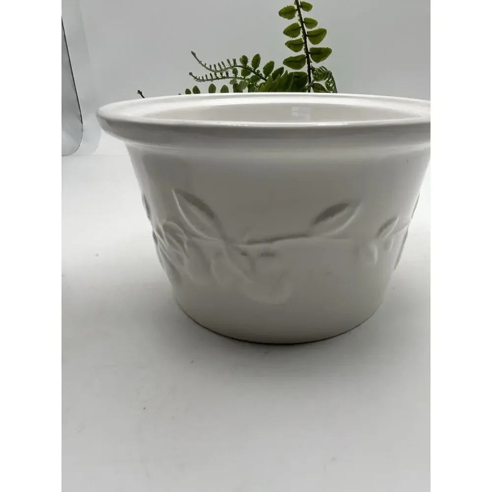 Round White Ceramic Embossed Fruit Lidded Box 5.2